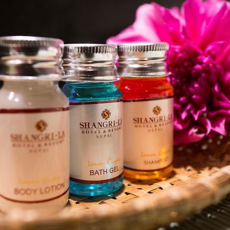 Shangri-La Village Resort, Покхара Экстерьер фото