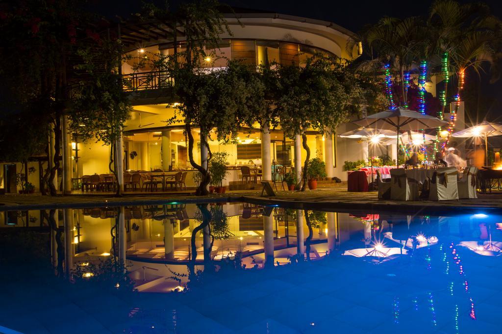Shangri-La Village Resort, Покхара Экстерьер фото