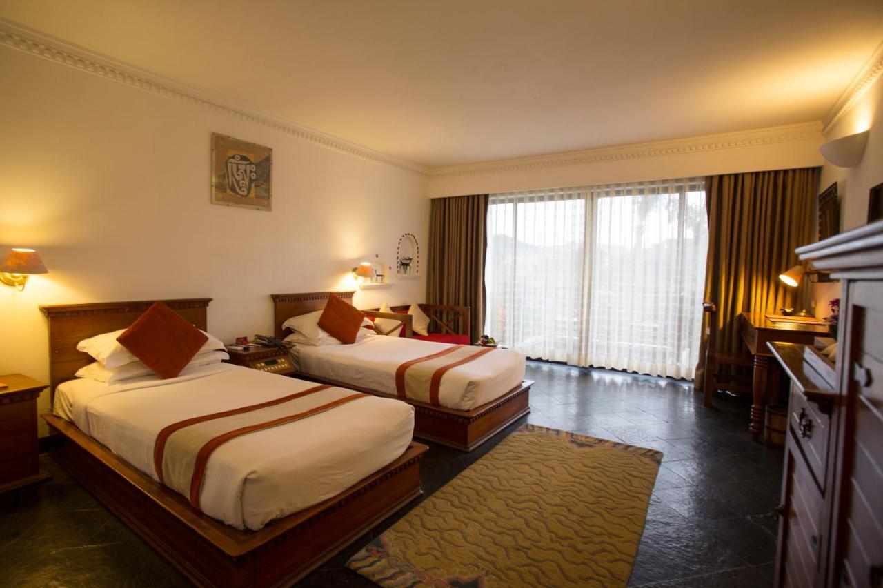 Shangri-La Village Resort, Покхара Экстерьер фото