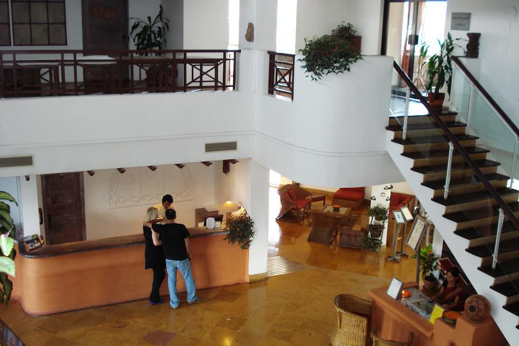 Shangri-La Village Resort, Покхара Экстерьер фото